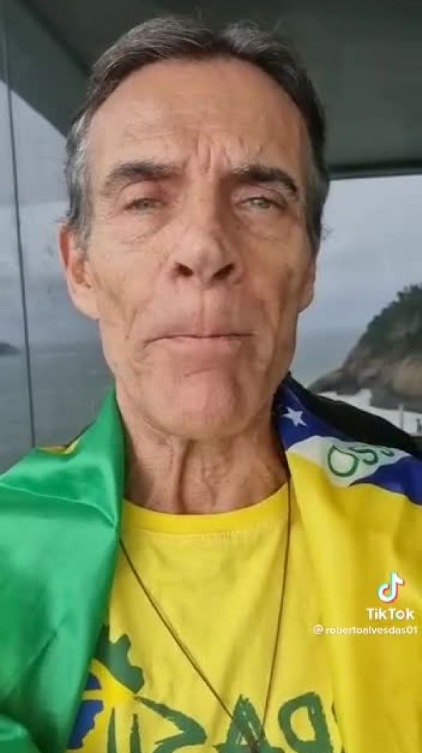 Ator Mario Gomes pede voto para Jair Bolsonaro em 2022